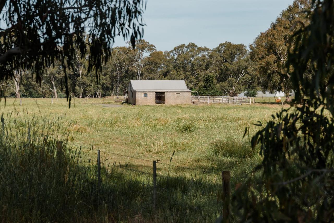 Walnut Tree Cottages Whorouly Exterior photo